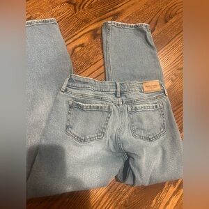 Kid’s Abercrombie and fitch low rise baggy jeans